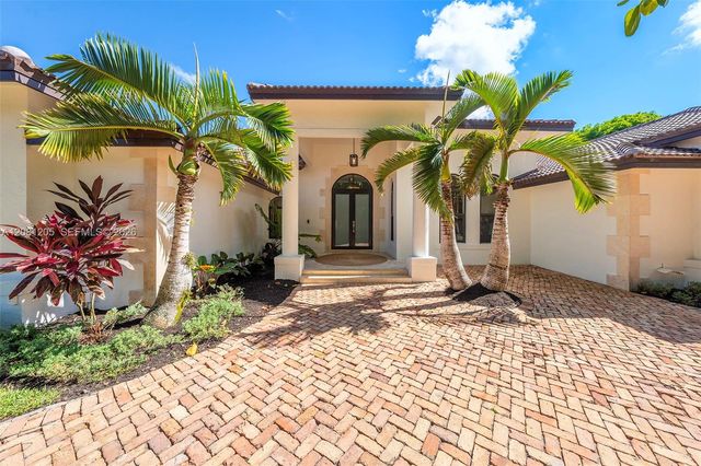 7250 SW 99th Street, Pinecrest, FL 33156