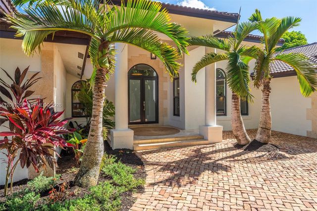7250 SW 99th Street, Pinecrest, FL 33156