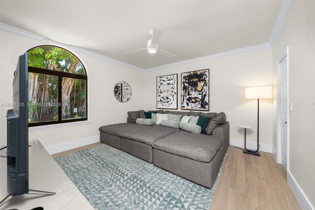 7250 SW 99th Street, Pinecrest, FL 33156