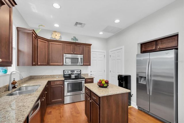 208 CUTLASS WAY, Oldsmar, FL 34677