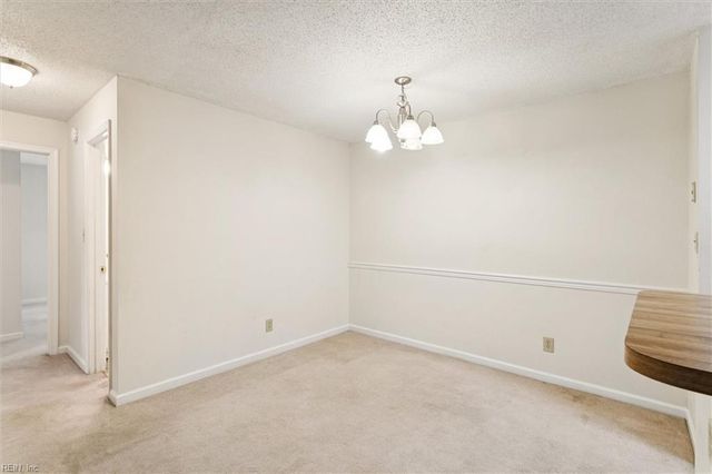 12861 Daybreak CIR, Newport News, VA 23602