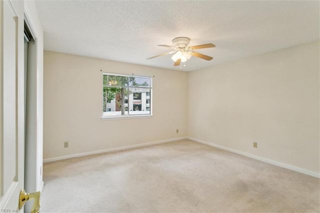 12861 Daybreak CIR, Newport News, VA 23602