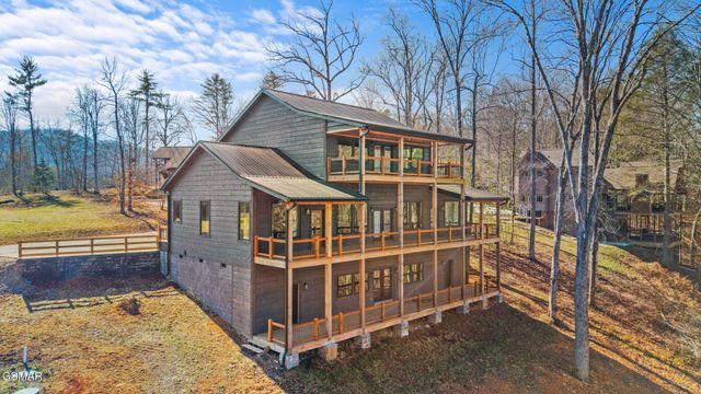 2749 Owls Cove Way, Sevierville, TN 37862