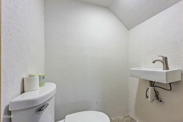 2749 Owls Cove Way, Sevierville, TN 37862