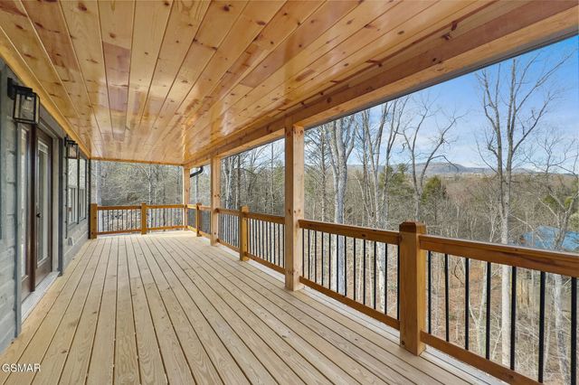 2749 Owls Cove Way, Sevierville, TN 37862