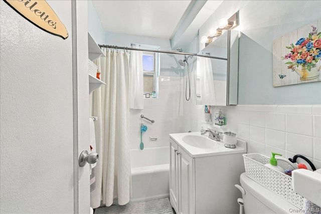 5621 Netherland Avenue 3D, Bronx, NY 10471