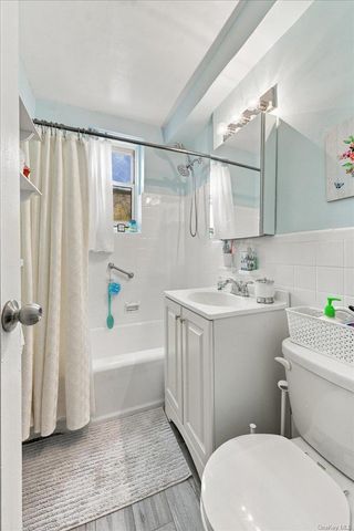 5621 Netherland Avenue 3D, Bronx, NY 10471
