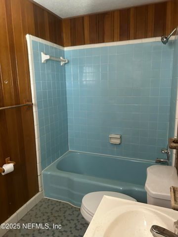 5104 PALMER Avenue, Jacksonville, FL 32210