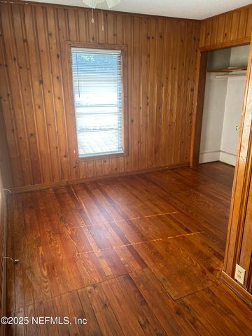 5104 PALMER Avenue, Jacksonville, FL 32210