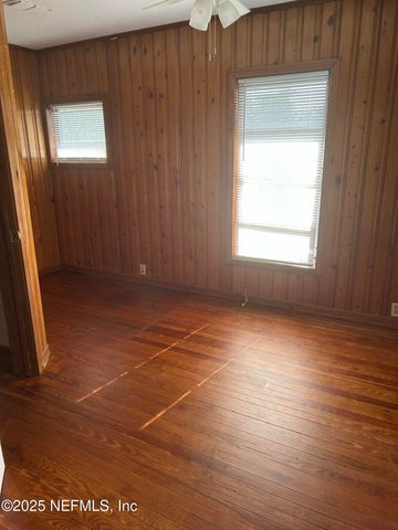 5104 PALMER Avenue, Jacksonville, FL 32210