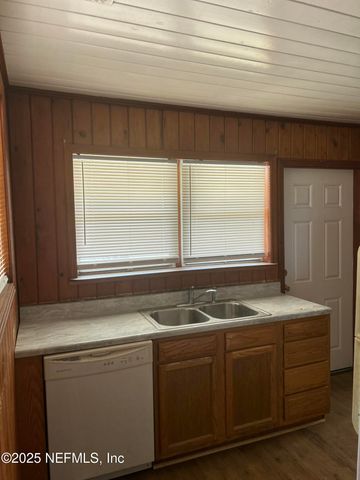 5104 PALMER Avenue, Jacksonville, FL 32210