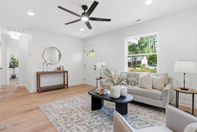 118 Davidson Avenue, Durham, NC 27704