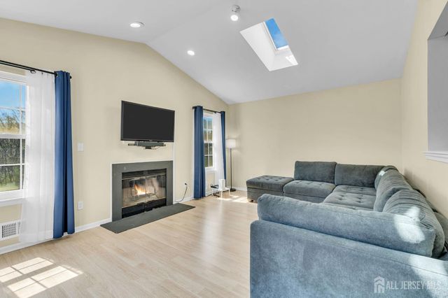 52 Zeller Drive, Franklin Twsp, NJ 08873