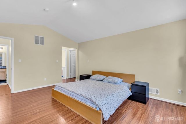 52 Zeller Drive, Franklin Twsp, NJ 08873