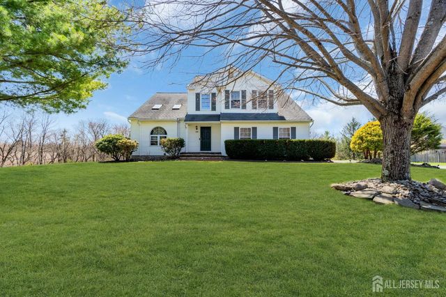 52 Zeller Drive, Franklin Twsp, NJ 08873