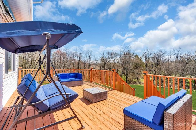 52 Zeller Drive, Franklin Twsp, NJ 08873