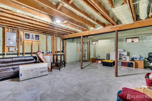 52 Zeller Drive, Franklin Twsp, NJ 08873