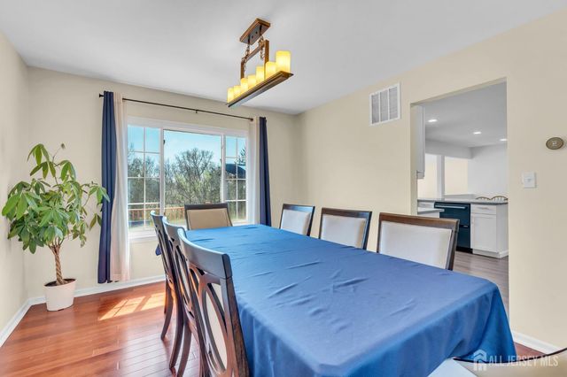 52 Zeller Drive, Franklin Twsp, NJ 08873