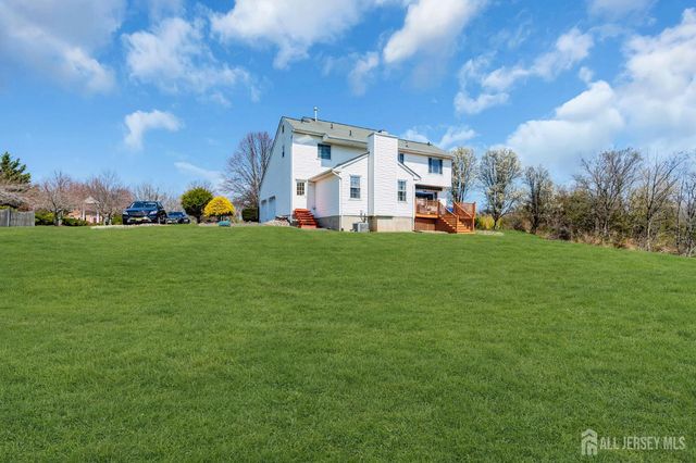 52 Zeller Drive, Franklin Twsp, NJ 08873