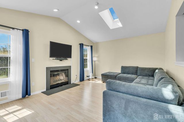 52 Zeller Drive, Franklin Twsp, NJ 08873