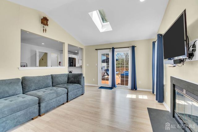 52 Zeller Drive, Franklin Twsp, NJ 08873