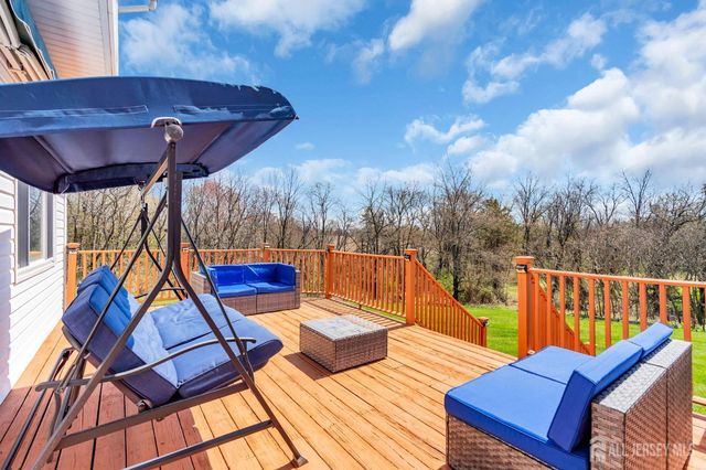 52 Zeller Drive, Franklin Twsp, NJ 08873