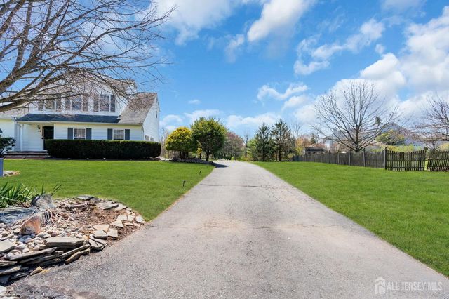 52 Zeller Drive, Franklin Twsp, NJ 08873