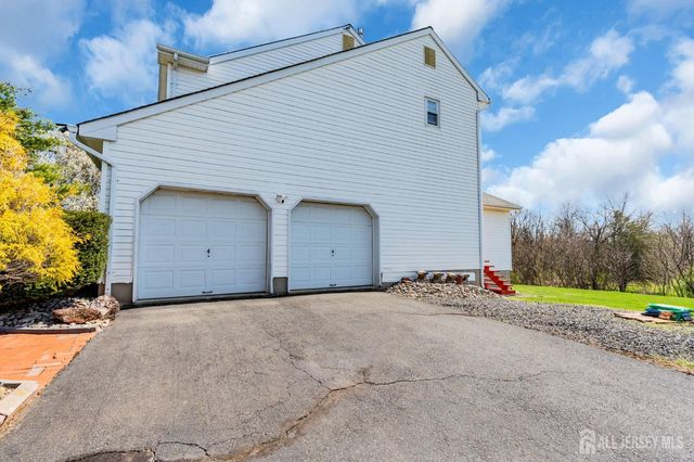 52 Zeller Drive, Franklin Twsp, NJ 08873