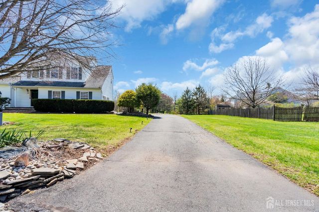 52 Zeller Drive, Franklin Twsp, NJ 08873