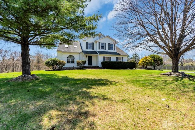52 Zeller Drive, Franklin Twsp, NJ 08873