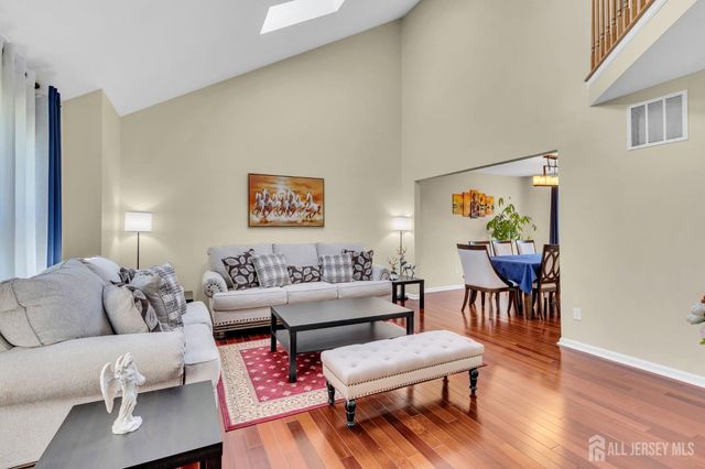 52 Zeller Drive, Franklin Twsp, NJ 08873