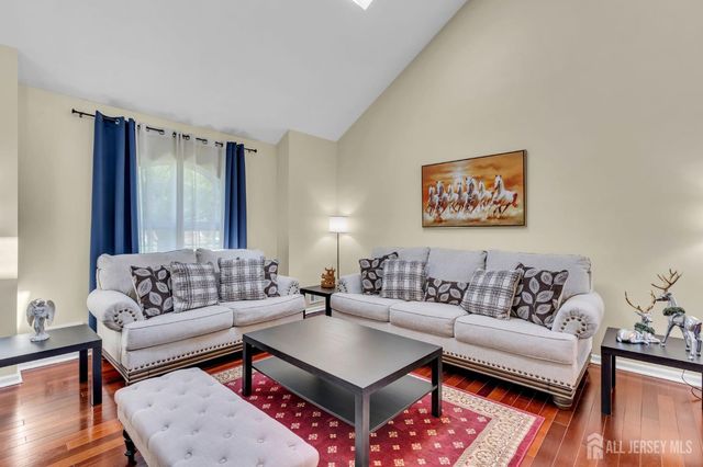 52 Zeller Drive, Franklin Twsp, NJ 08873