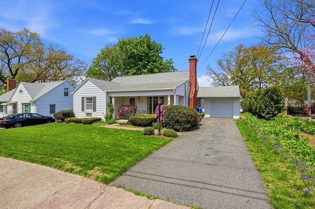 48 Weymouth St, Springfield, MA 01108