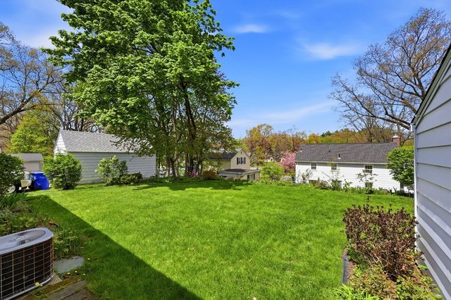 48 Weymouth St, Springfield, MA 01108