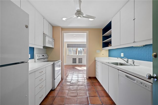 128 N Craig St 901, Oakland, PA 15213