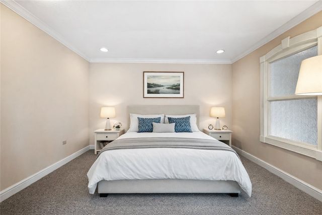 128 N Craig St 901, Oakland, PA 15213