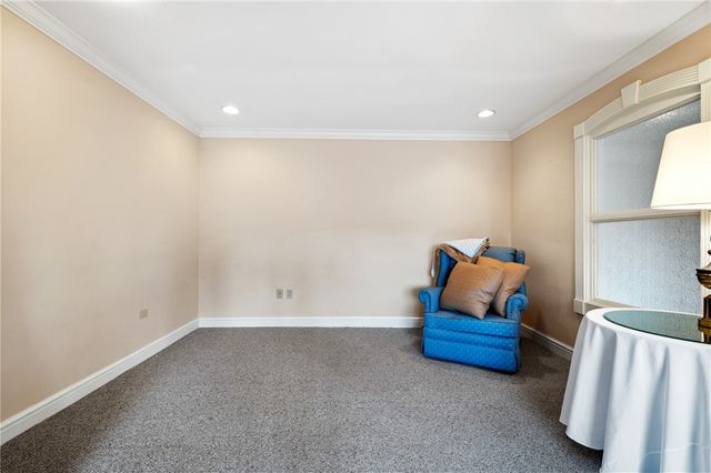 128 N Craig St 901, Oakland, PA 15213