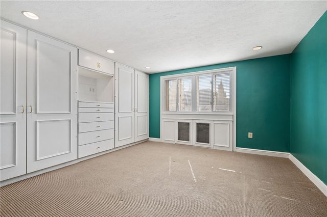 128 N Craig St 901, Oakland, PA 15213