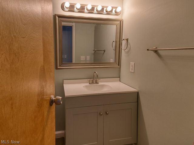 408 W Saint Clair Avenue 223, Cleveland, OH 44113