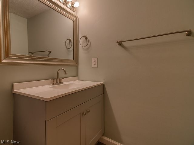 408 W Saint Clair Avenue 223, Cleveland, OH 44113