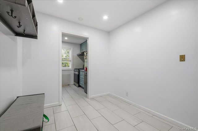 224-14 Kingsbury Avenue B, Bayside, NY 11364