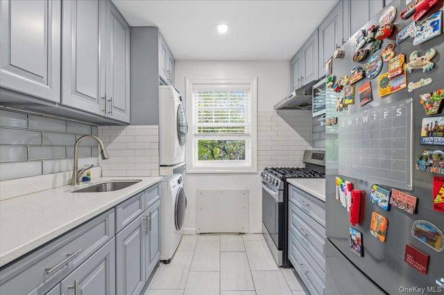 224-14 Kingsbury Avenue B, Bayside, NY 11364