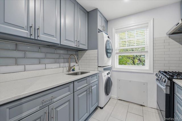 224-14 Kingsbury Avenue B, Bayside, NY 11364