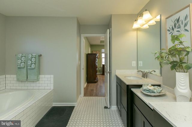 4612 GATES RD, Warrenton, VA 20187