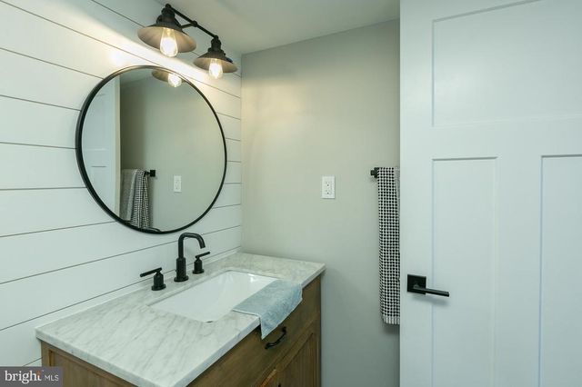 4612 GATES RD, Warrenton, VA 20187