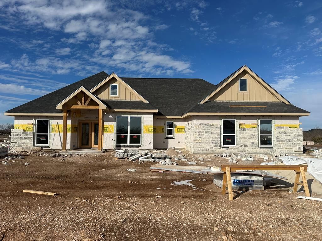 Image 3 of property listing at 9730 Jaguar Trail, San Angelo, TX 76901