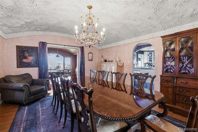 87 Biddle Avenue, Wyandotte, MI 48192