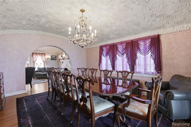 87 Biddle Avenue, Wyandotte, MI 48192