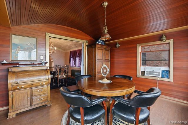 87 Biddle Avenue, Wyandotte, MI 48192