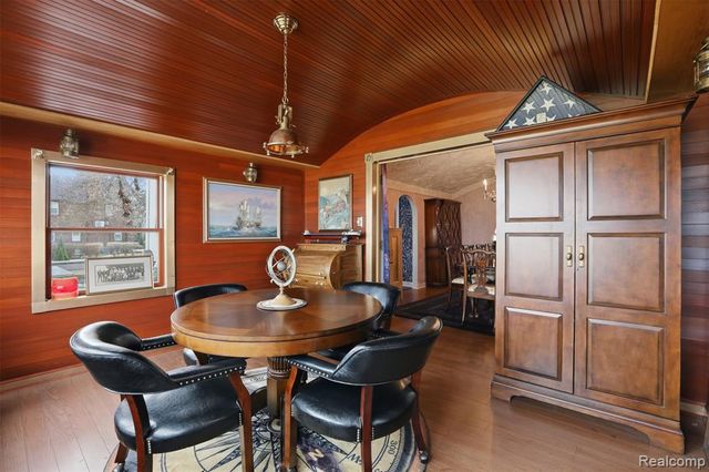 87 Biddle Avenue, Wyandotte, MI 48192